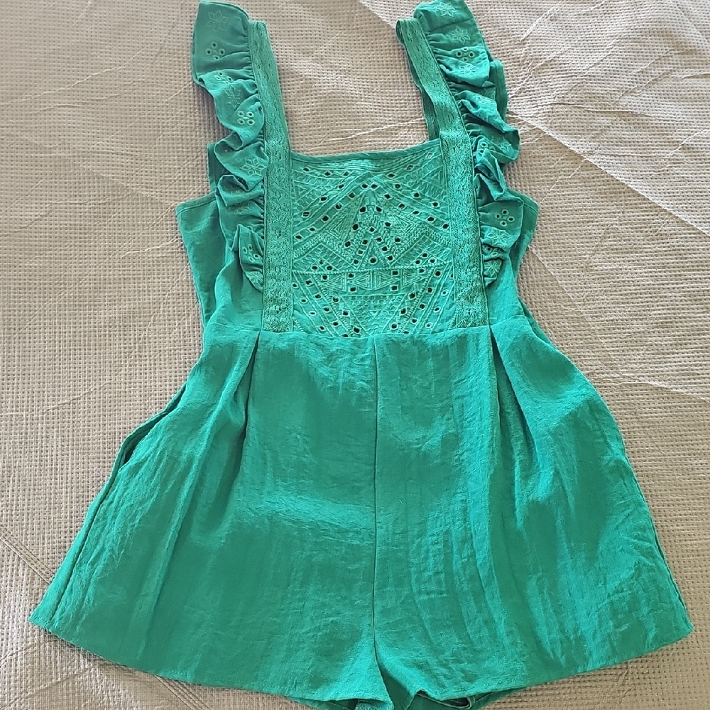 Hummingbird Women's Green Ruffle Romper Size Small